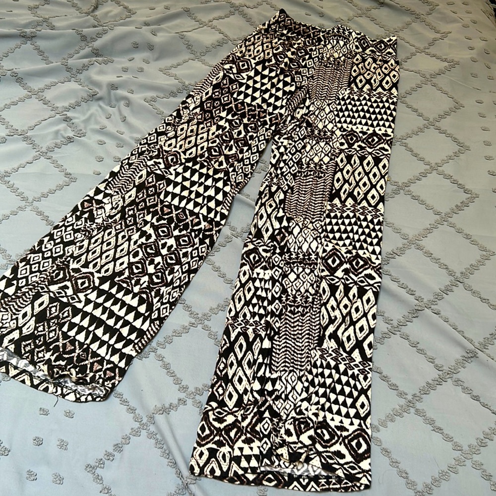 Tribal Print Pants 🦒